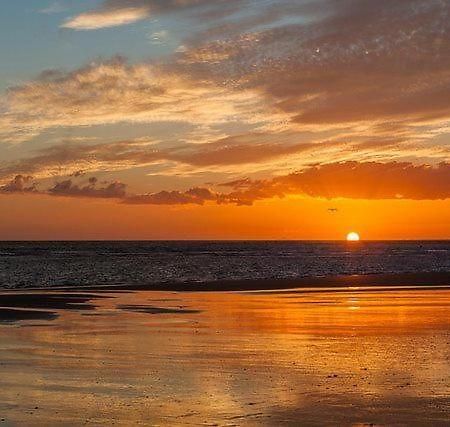 Pino Beach Punta Umbria Luaran gambar