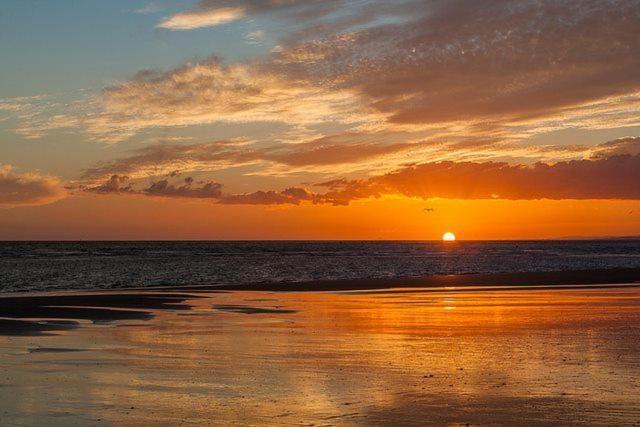 Pino Beach Punta Umbria Luaran gambar